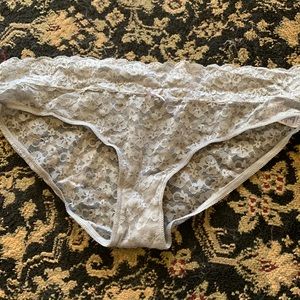 NWoT women’s underwear in size XL